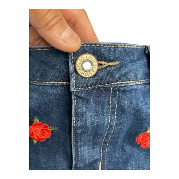 Hydraulic Lola Mid Rise Denim Skirt with Embroidered Roses
Size 12 - Picture 4 of 10
